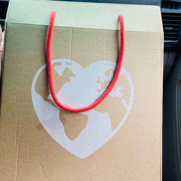 NWT VS PINK LOGO CAMPUS HOODY PULLOVER & LOGO CAMPUS LEGGINGS BOX SET MEDIUM NWT - Picture 4 of 5